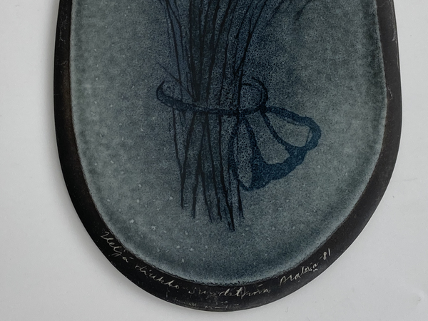 Heljä Liukko-Sundström - Flower Wall Plate 23cm by Arabia 1981