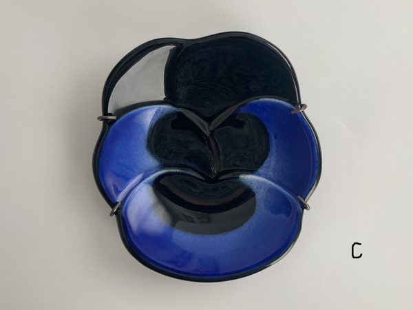 Birger Kaipiainen - Wall Plate small "Viola" Arabia Finland