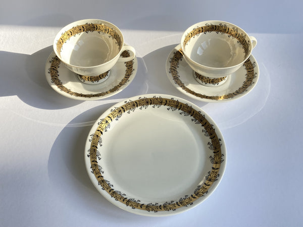 Arabia coffee cups & one bun plate by Esteri Tomula - very rare mid century porcelain