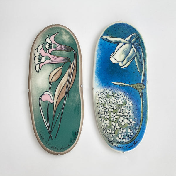 Heljä Liukko-Sundström - Flower Wall Plate 32cm by Arabia 1990