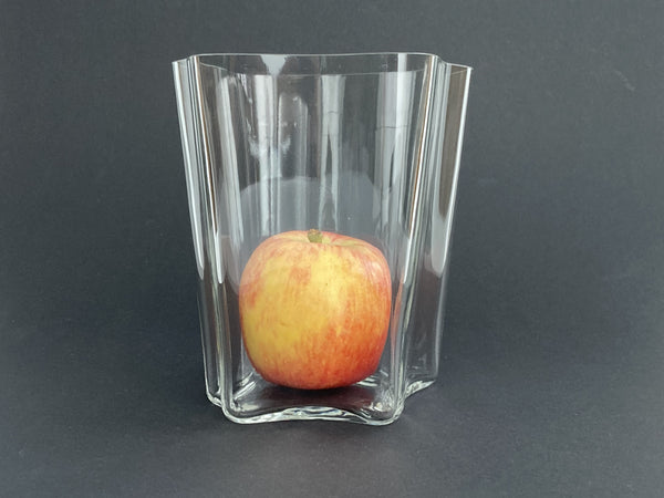 Aino and Alvar Aalto - Kukka - Art glass Flower in clear glass 3025 Iittala 1988
