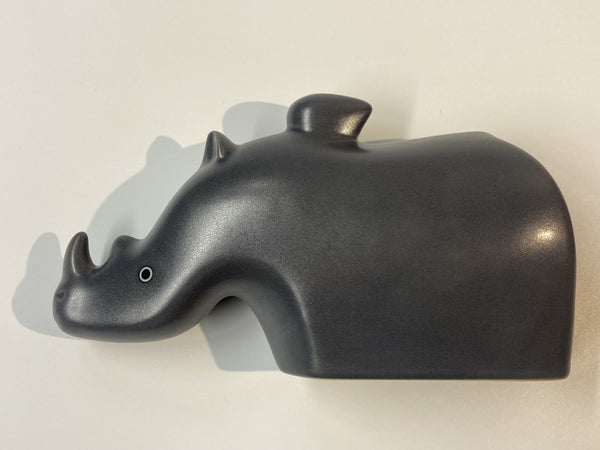 Howard Smith - Hippopotamus or Giraffe - Run free collection Arabia ceramics Finland 1990s