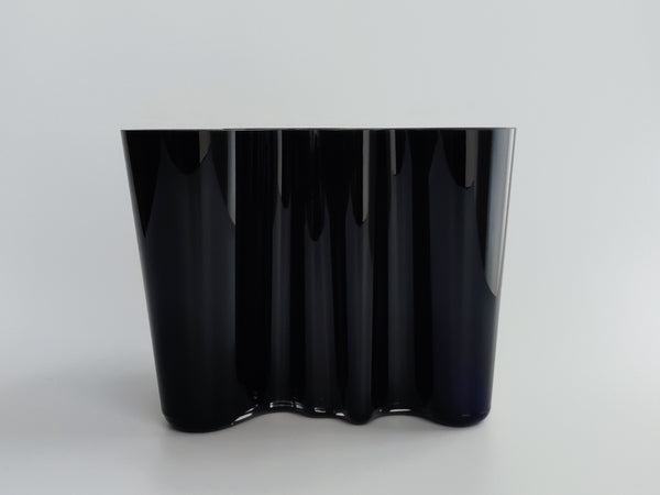 Alvar Aalto - Vase Black - very dark blue 160mm