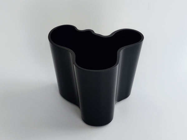 Alvar Aalto - Vase Black - very dark blue 160mm