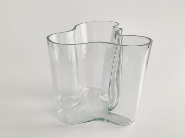 Alvar Aalto 100 Years Anniversary Vase light green 160mm