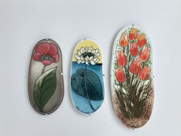 Heljä Liukko-Sundström - Flower Wall Plate 23cm by Arabia 2001