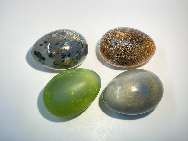 Rosalinda Egg - by Oiva Toikka Iittala