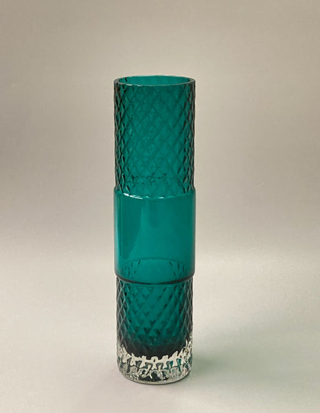 Tamara Aladin - green vase model 1492 Riihimäen Lasi 1967-1968