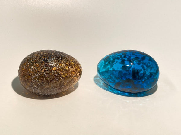 Egg spotted brown - Oiva Toikka Nuutajärvi - ruskea mosaiikki Muna