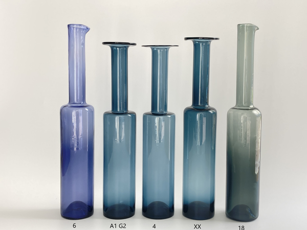 Nanny Still vase / bottle denim blue Riihimäen Lasi (G2)