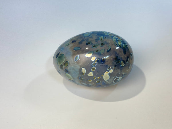 Egg spotted blue-grey - Oiva Toikka Nuutajärvi - täplikäs siniharmaa Muna