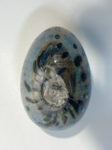 Egg spotted blue-grey - Oiva Toikka Nuutajärvi - täplikäs siniharmaa Muna