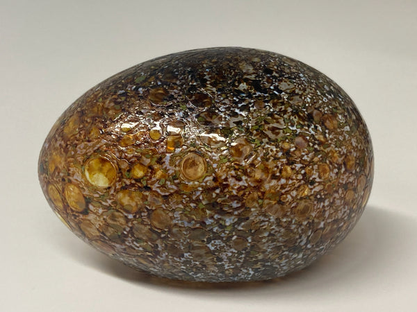 Egg spotted brown - Oiva Toikka Nuutajärvi - ruskea mosaiikki Muna