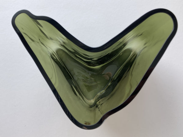 Alvar Aalto - Vase "Boomerang" moss green - Bumerangi, vihreä Iittala 2021 (NEW edition)