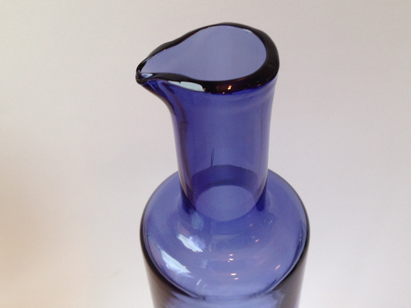 Nanny Still vase / bottle lucent blue Riihimäen Lasi (G6)