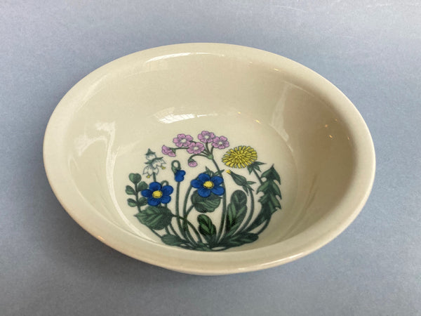 Flora series - Soup or Cereal Bowl - decoration by Esteri Tomula  Arabia 1979-1981
