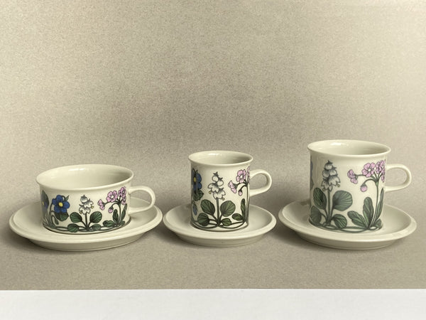 Flora series - Chocolate Cup set large - decoration by Esteri Tomula  Arabia 1979-1981