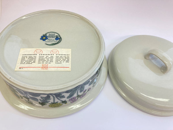 Flora series - Casserole with lid - decoration by Esteri Tomula  Arabia 1979-1981