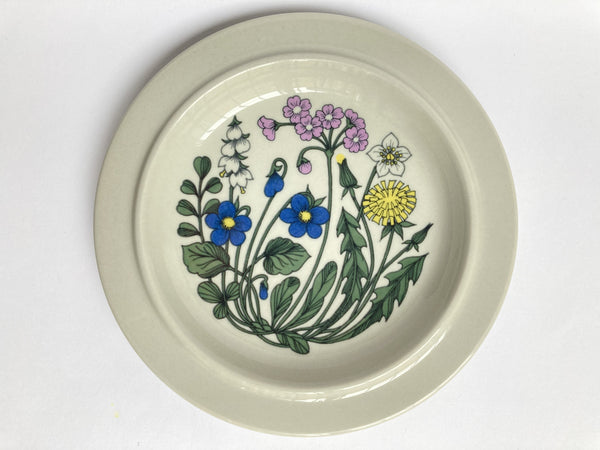 Flora series - Salad Plates - decoration by Esteri Tomula  Arabia 1979-1981