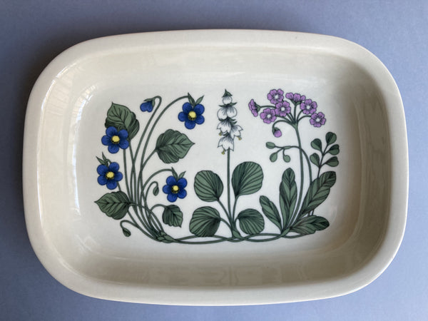 Flora series - Serving plate - decoration by Esteri Tomula  Arabia 1979-1981