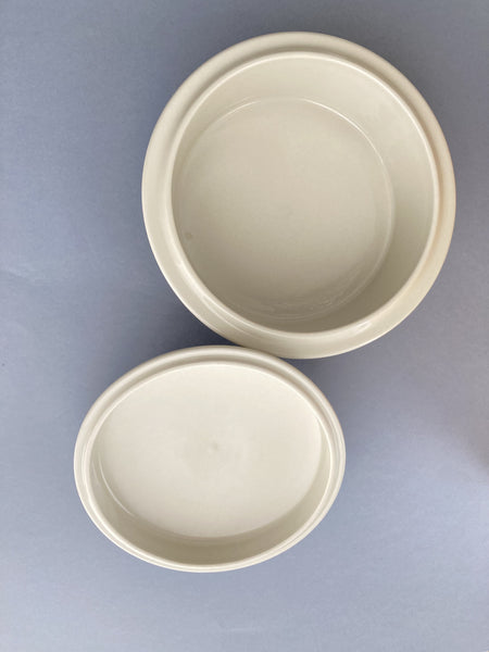 Flora series - Casserole with lid - decoration by Esteri Tomula  Arabia 1979-1981