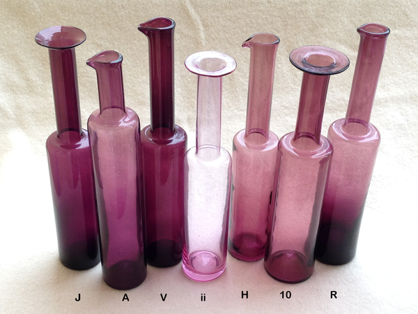 Nanny Still vase / bottle  purple red Riihimäen Lasi (G1)