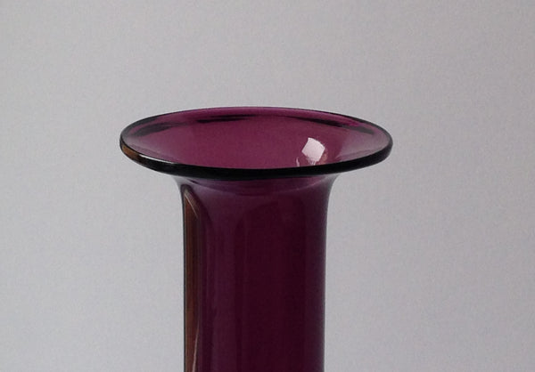Nanny Still vase / bottle purple red Riihimäen Lasi (J)