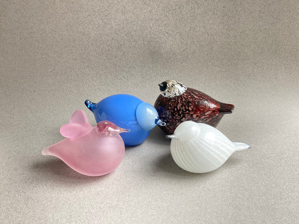 Baby Pink - Kastelintu - mail order bird - by Oiva Toikka 2005-2007 RARE