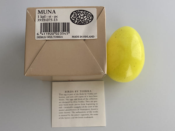 Egg shiny yellow - Oiva Toikka Nuutajärvi Finland in original box RARE