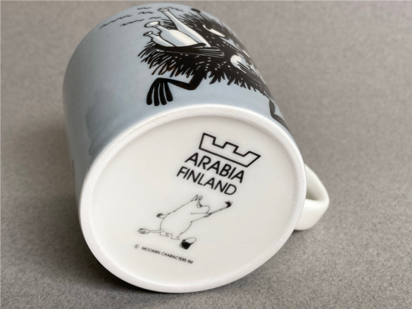 z05 Stinky Moomin mug grey 2001- by Arabia, Finland