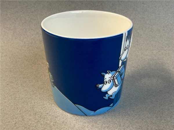 Winter-09, Christmas Surprise Moomin mug Arabia Finland